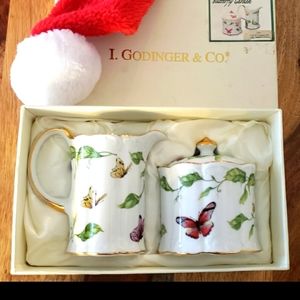 🦋 Cream and Sugar set by I. Godinger & Co. Gold rim with butterflies.